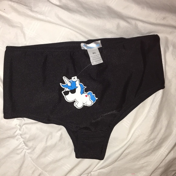 iHeartRaves booty shorts - Picture 3 of 5